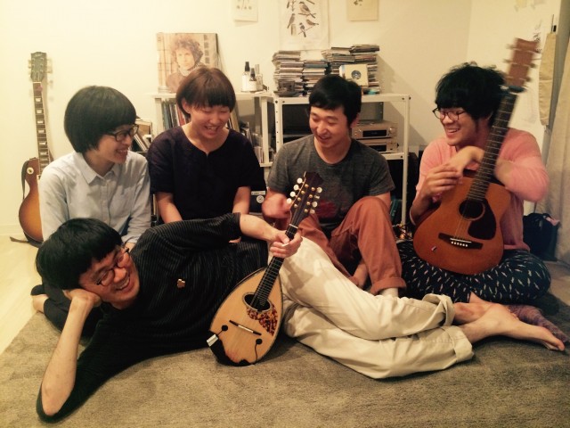 石川県の5人組ポップバンド・やまもが名古屋でレコ発。T.V not january、HoSoVoSo、おれ、夕子。の3組が共演。